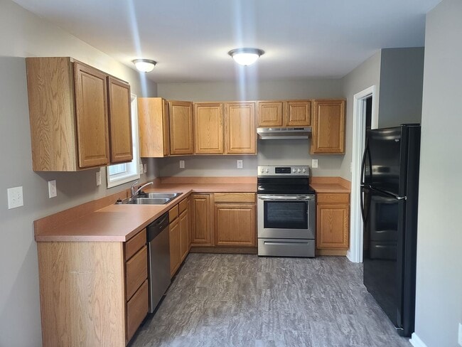 Building Photo - 3 Bedroom Townhouse for Rent in Waynesboro!