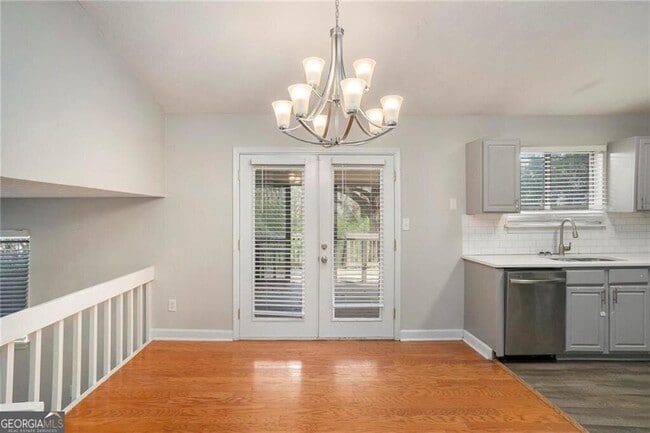 Building Photo - 676 Tarkington Rd S