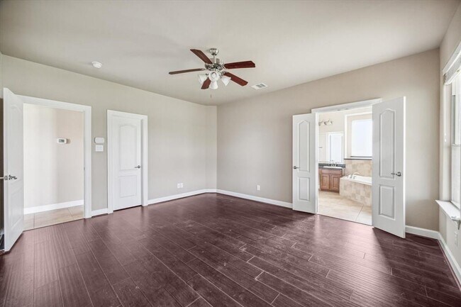 Building Photo - 25910 Celtic Terrace Dr