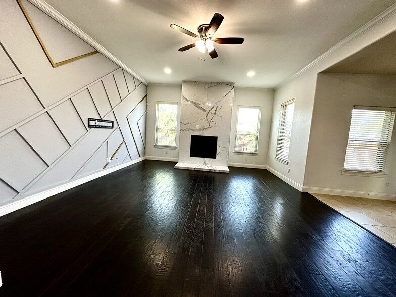 Building Photo - 13172 Deep River Dr