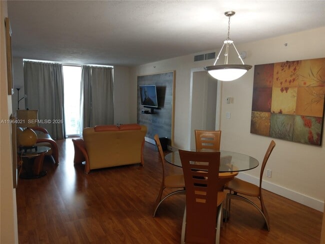 Building Photo - 3000 S Ocean Dr