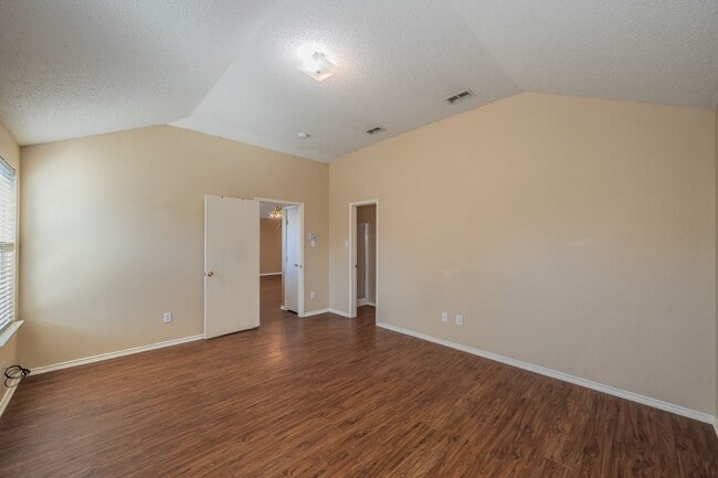 Building Photo - Spacious single story in Parks of Deer Creek