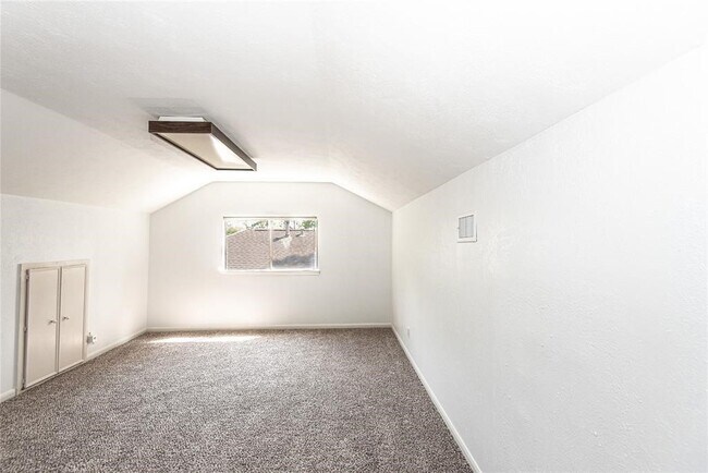 Building Photo - 1518 Durfey Ln