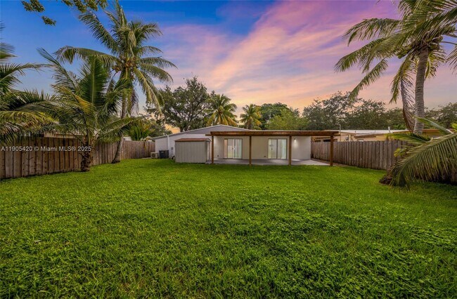 Building Photo - 2306 N 28th Ave