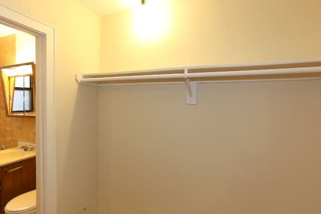 Building Photo - 739 W Belmont Ave