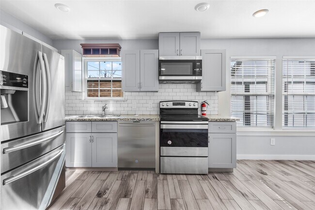 Building Photo - 6809 Glass St