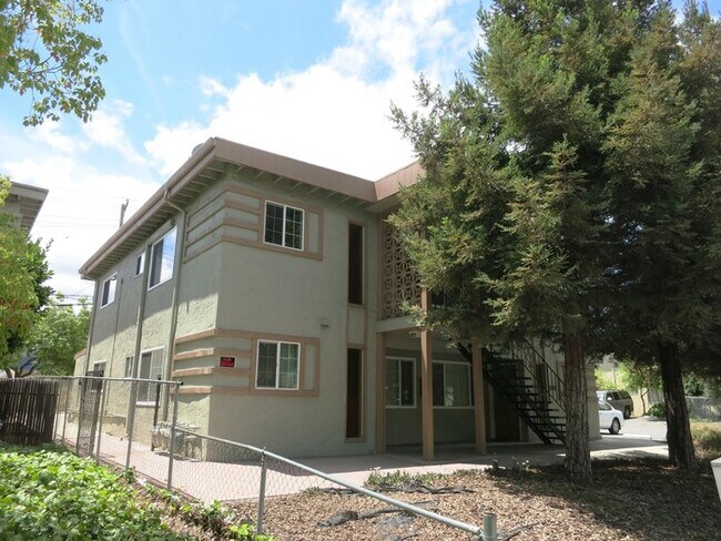 Primary Photo - 1588 Blossom Hill Rd