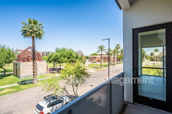 Building Photo - 1130 N 2nd St