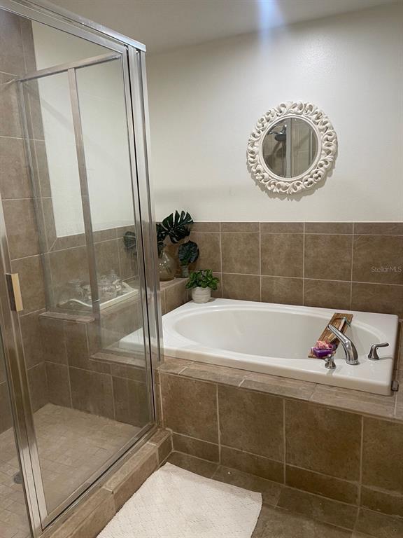 Building Photo - 420 Barcelona Dr