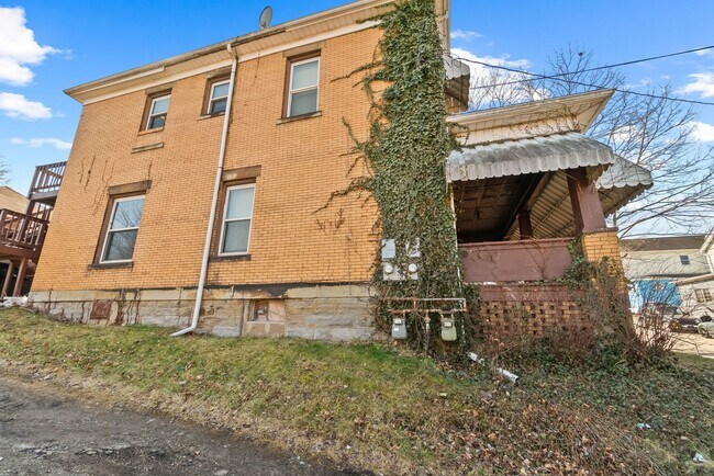 Building Photo - 416 First St_BT