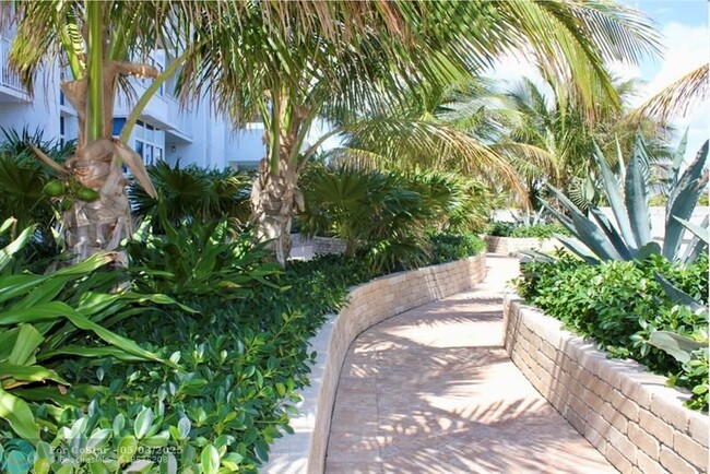 Building Photo - 1360 S Ocean Blvd
