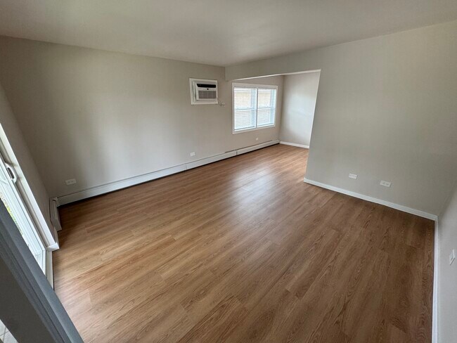 Building Photo - 4528 Elm Ave