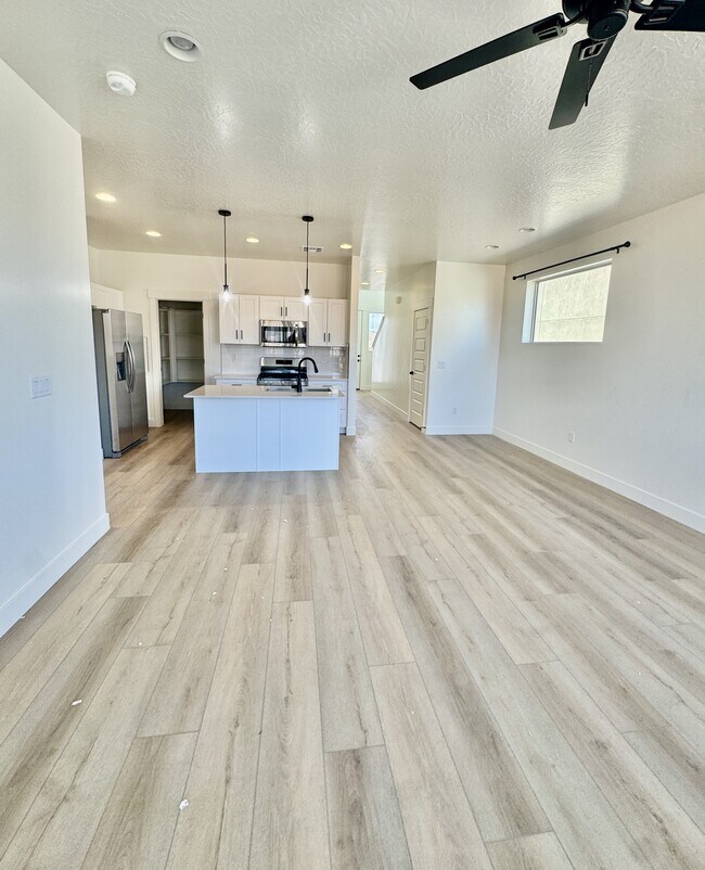 Building Photo - 2838 W 500 N