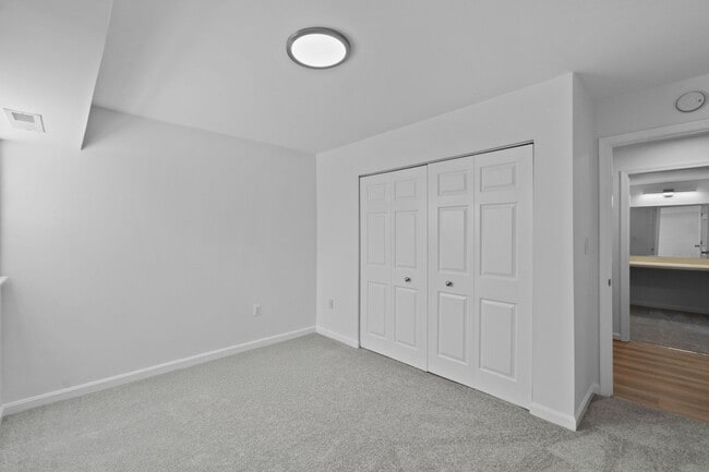 Building Photo - 2 bedroom 2 full bath condo in Annapolis - Ready Now!