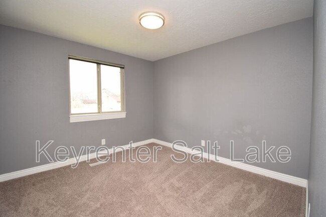 Building Photo - 6502 S 5180 W