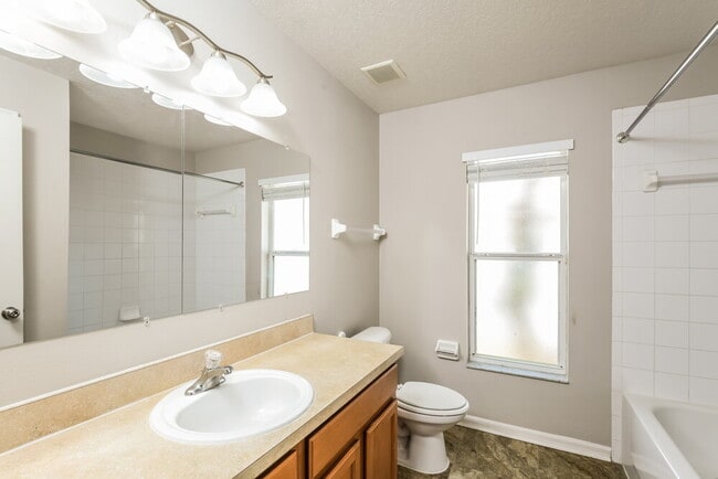 Building Photo - 5652 Sycamore Canyon Dr