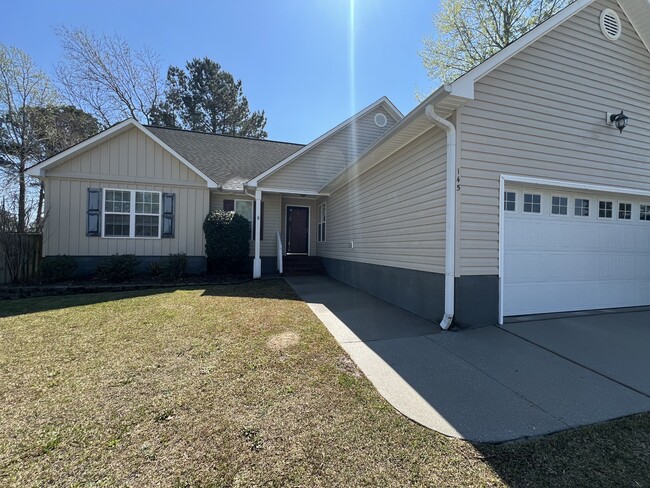 Building Photo - 145 Broadleaf Dr