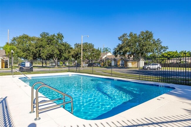 Building Photo - 3141 Enclave Ct