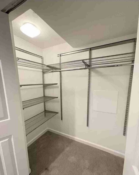 Bedroom 2 Closet - 1038 Lamont St NW