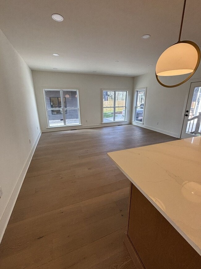 Building Photo - Brand-new 4-bedroom, 3.5-bath home