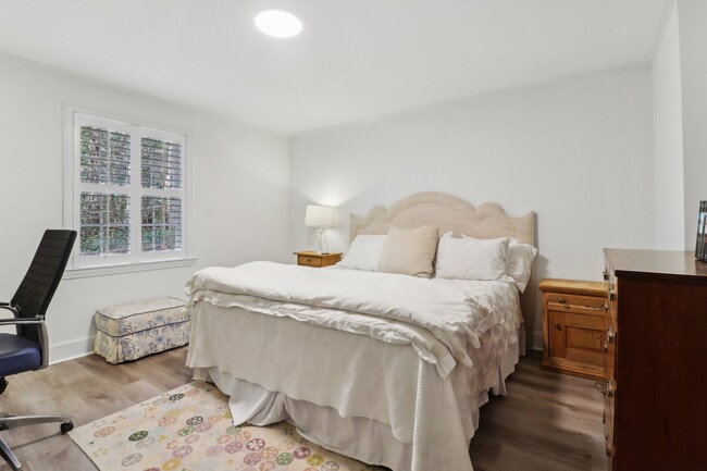 Basement Bedroom - 1027 Peachtree Battle Ave NW