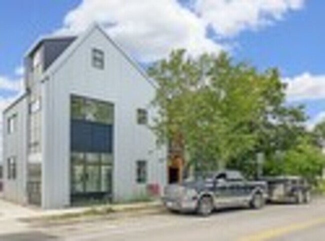 Building Photo - 123 N 2nd St W