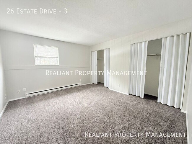 Building Photo - 26 Estate Dr