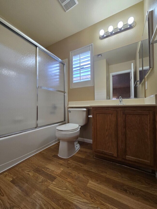 Building Photo - 816 Bow Creek Ln