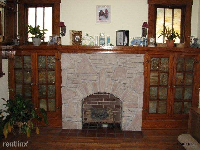 Building Photo - 4 br, 2 bath House - 457 Strayer Street,