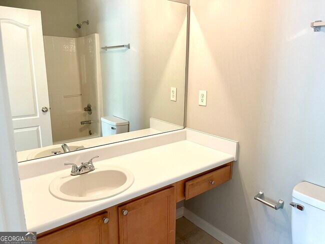 Building Photo - 140 Prattling Ct