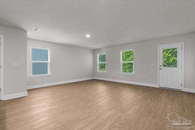 Building Photo - 1116 Coniferous Ave
