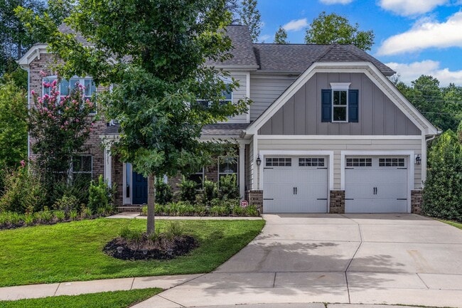 Primary Photo - Spectacular 5 Bedrm, 3.5 Bath in the gated...
