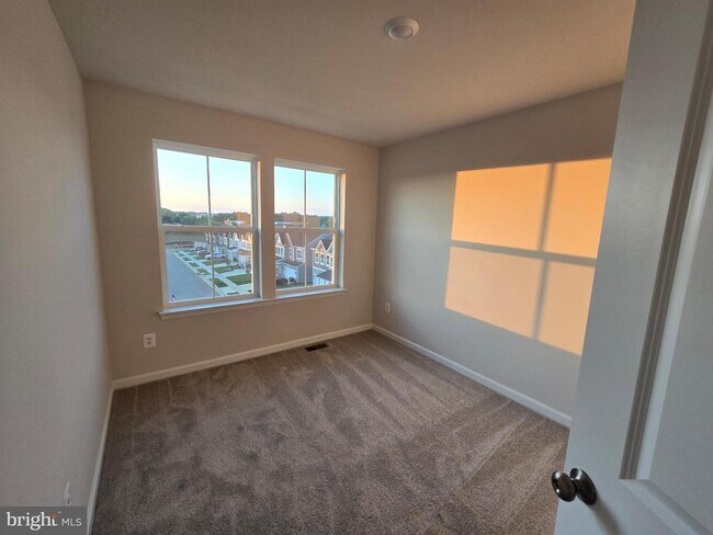 Building Photo - 1344 Red Clover Ln