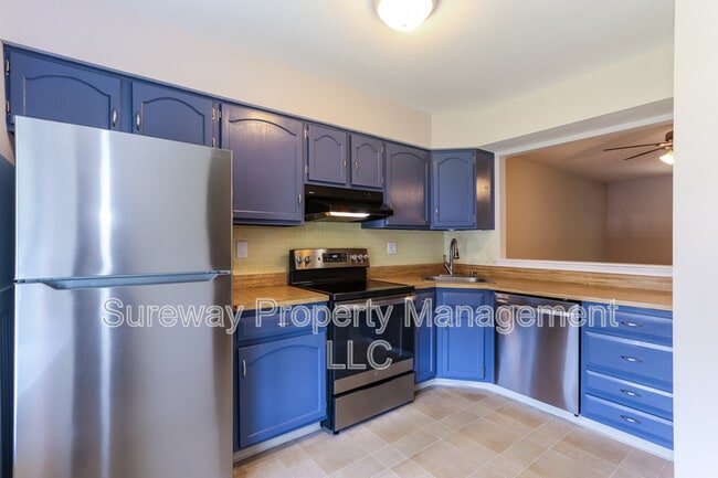 Building Photo - 166 Camber Ln