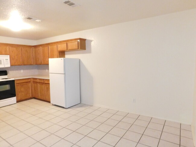 Building Photo - 4601 Wade Dr