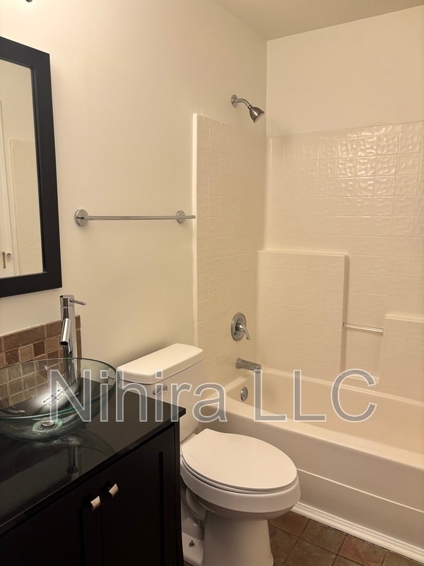 Building Photo - 148 Danesway Dr