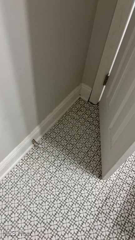 Building Photo - 1651 Mentor Ave