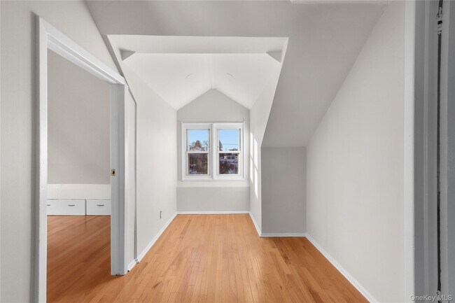 Building Photo - 8 Virginia Ave