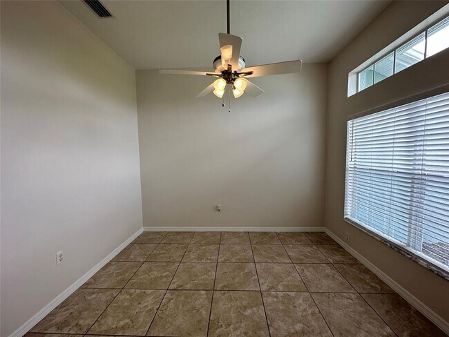 Building Photo - 1401 Vermouth Ln