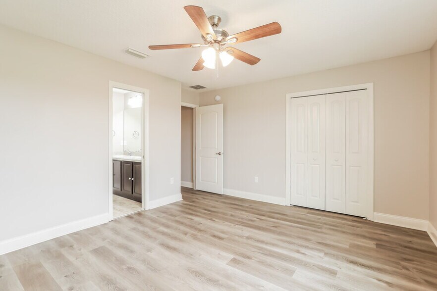 Building Photo - 654 Drysdale Dr