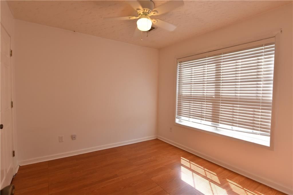 Building Photo - 3347 Baymount Way