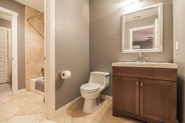 Building Photo - 3214 Clawson Rd