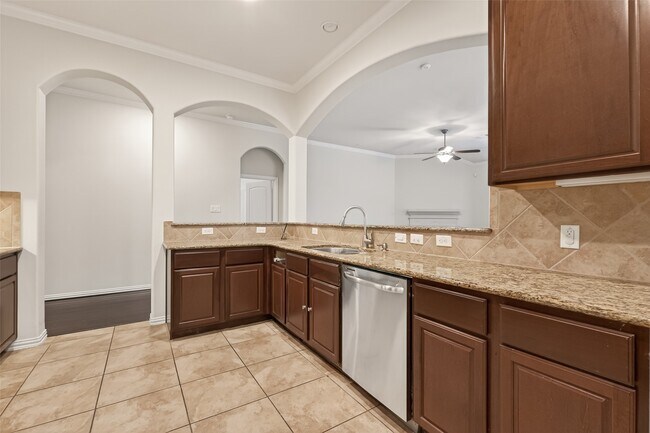 Building Photo - 9423 W Nightingale Hill Ln