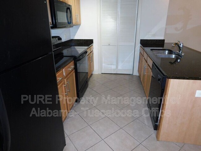 Building Photo - 1510 9th St