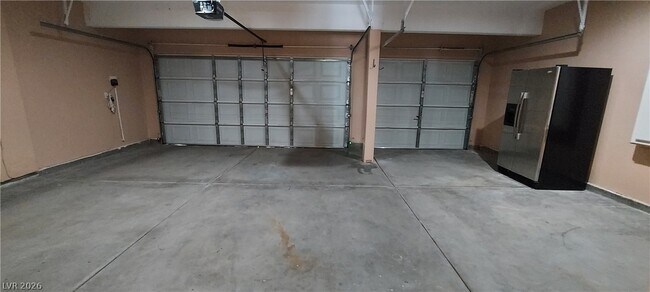 Building Photo - 8917 Picket Fence Ave