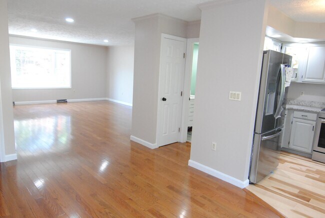 Building Photo - 25 Cadogan Way