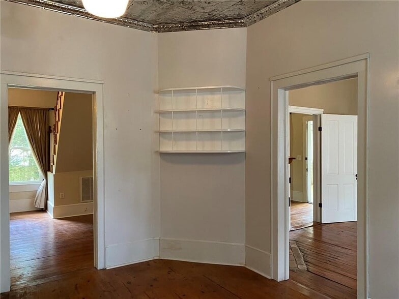 Building Photo - 101 1st Ave NW