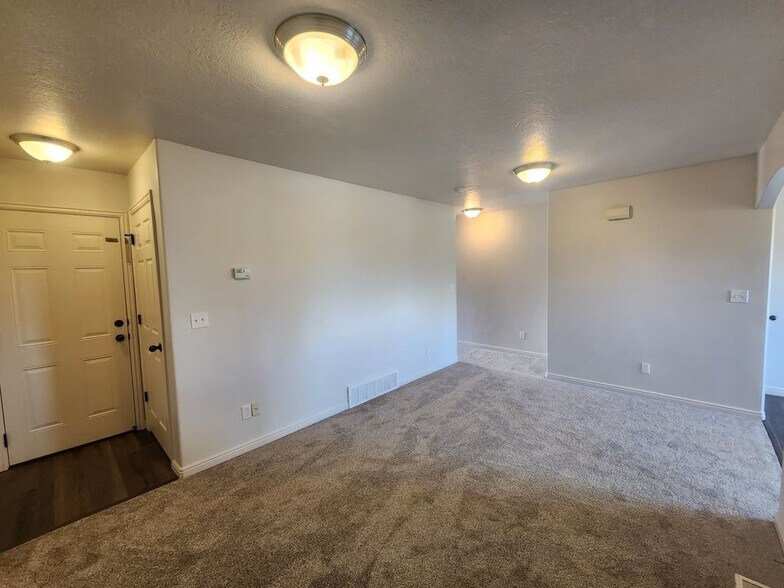 Building Photo - 2034 Churchill Drive