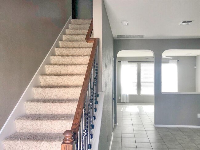 Building Photo - 1649 Bovina Dr
