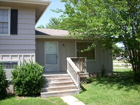 Building Photo - 2711 Ridge Ct